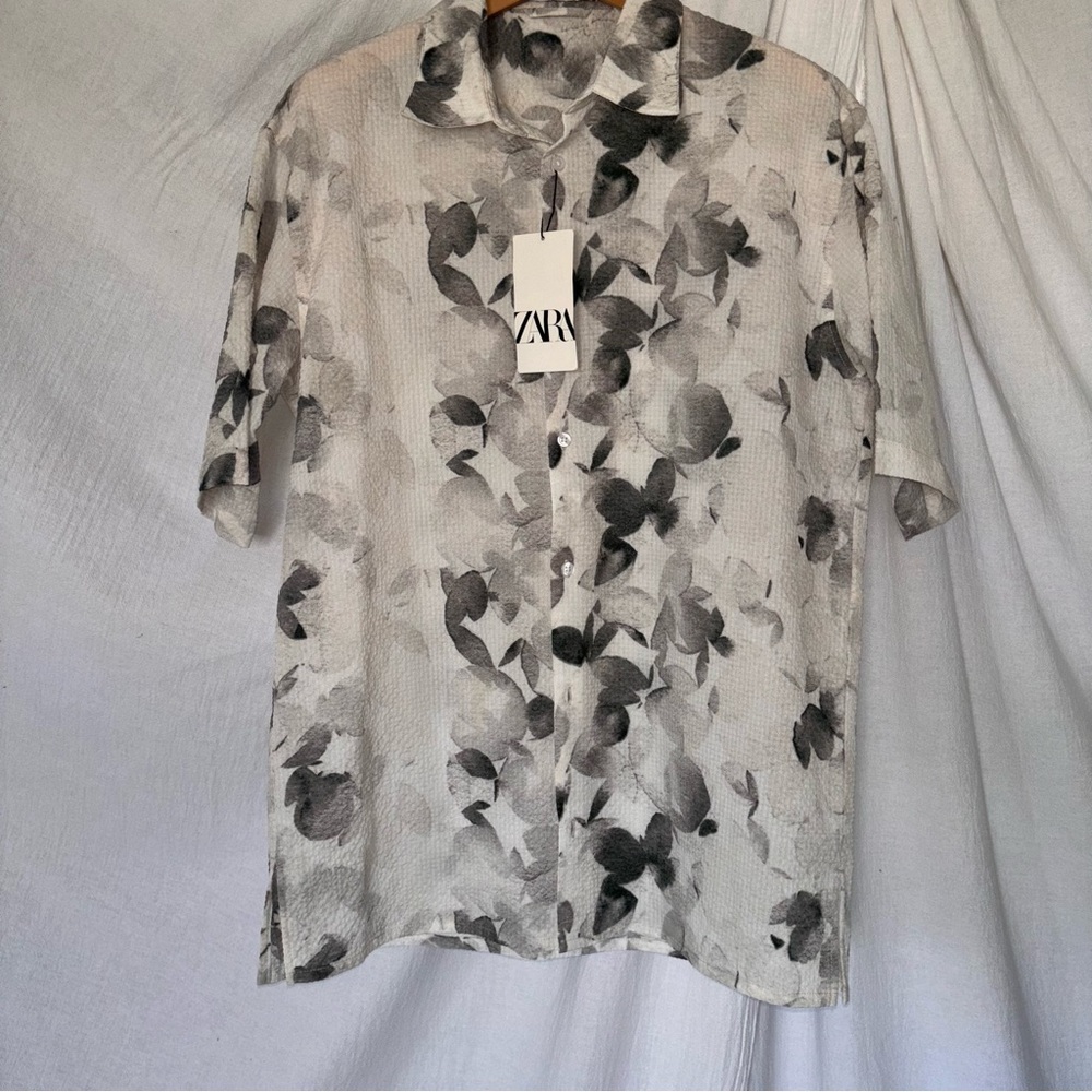 Zara Monochrome Leaf Print Short Sleeve Button Down Shirt